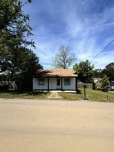 112 Polk St in Cornersville, TN - Building Photo - Building Photo
