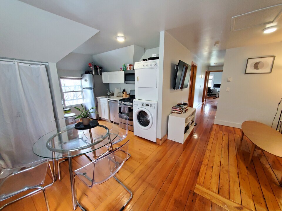 12 Bennett St, Unit 3 in Boston, MA - Building Photo