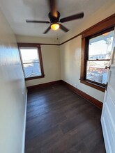 526 W 49th St in Los Angeles, CA - Building Photo - Building Photo