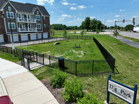 Village Place Apartments in Romeoville, IL - Foto de edificio - Building Photo