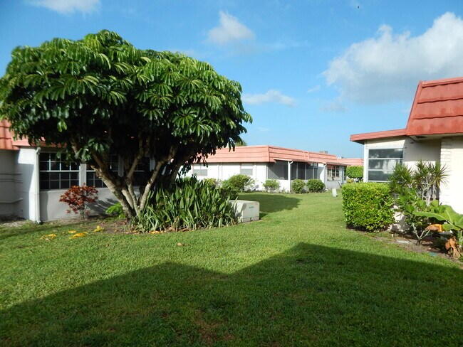 242 Seville K in Delray Beach, FL - Building Photo - Building Photo
