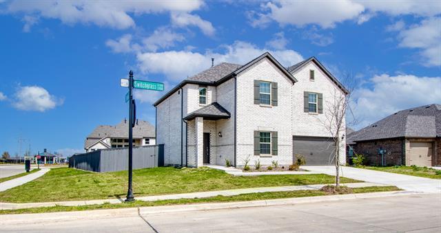 3918 Switchgrass Grv in Venus, TX - Building Photo