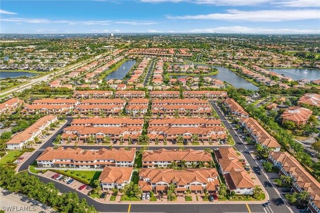 15781 Portofino Springs Blvd in Ft. Myers, FL - Building Photo - Building Photo