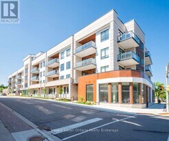 123 Maurice Dr in Oakville, ON - Building Photo