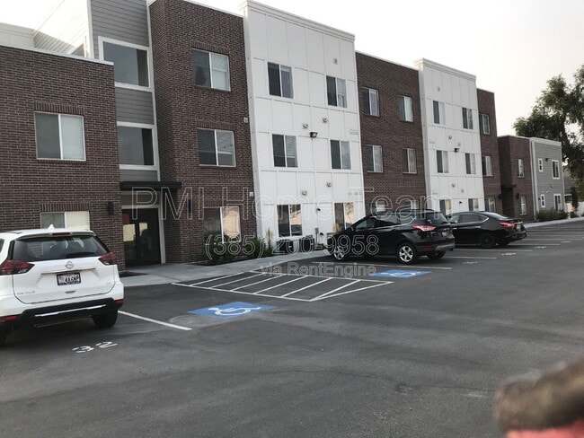 property at 2874 Kiesel Ave