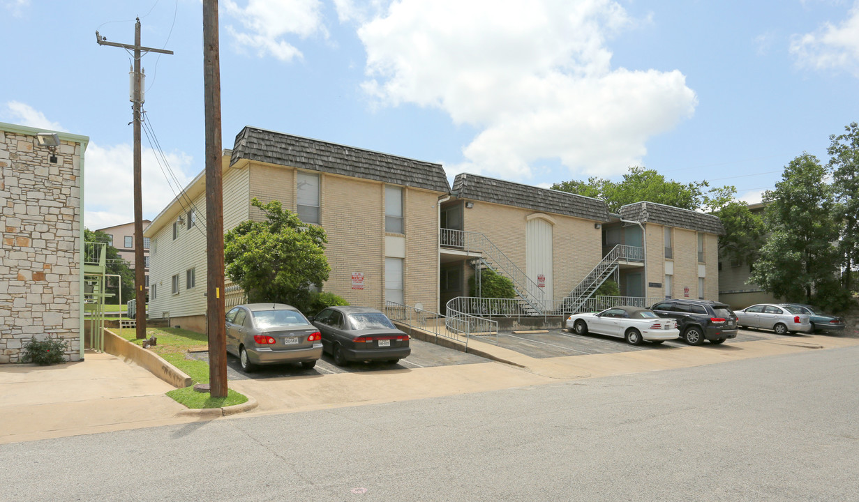 Red River Place in Austin, TX - Building Photo