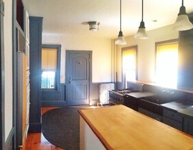 12 Oswald St, Unit 1 in Boston, MA - Building Photo - Building Photo