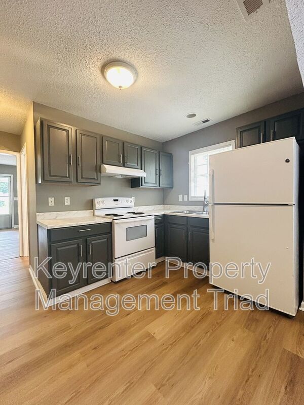 302 Charles St in Greensboro, NC - Building Photo - Building Photo