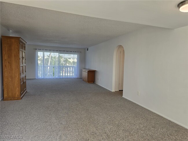 13511 Stratford Pl Cir