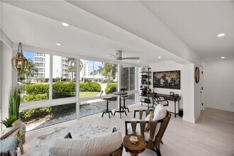 2100 Gulf Shore Blvd N in Naples, FL - Building Photo - Building Photo