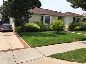 2508 30th St, Unit Studio Apartment in Santa Monica, CA - Building Photo