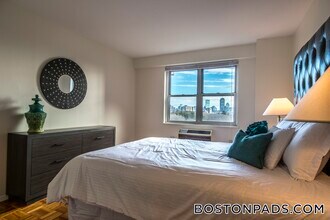 185 Freeman St, Unit 546 in Brookline, MA - Building Photo - Building Photo