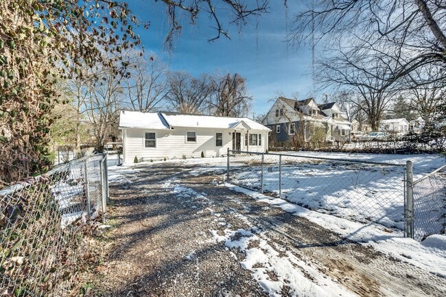 1703 Meridian St in Nashville, TN - Building Photo - Building Photo