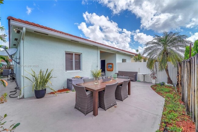 16266 SW 54th Ter in Miami, FL - Building Photo - Building Photo