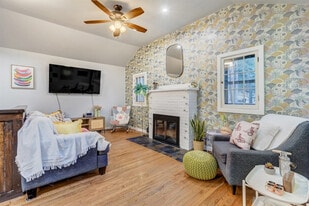 9415 Ute Rd in Cascade, CO - Building Photo