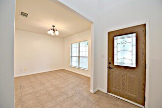 15012 Fernhill Dr in Austin, TX - Building Photo - Building Photo