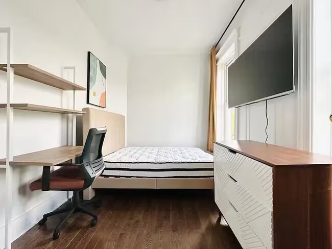 Furnished room/NOT APARTMENT in Brooklyn, NY - Building Photo - Building Photo