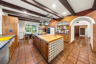725 Ashley Rd in Montecito, CA - Building Photo - Building Photo
