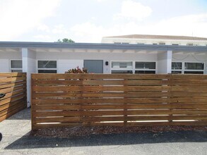 1234 17th Ave N in Lake Worth Beach, FL - Building Photo - Building Photo