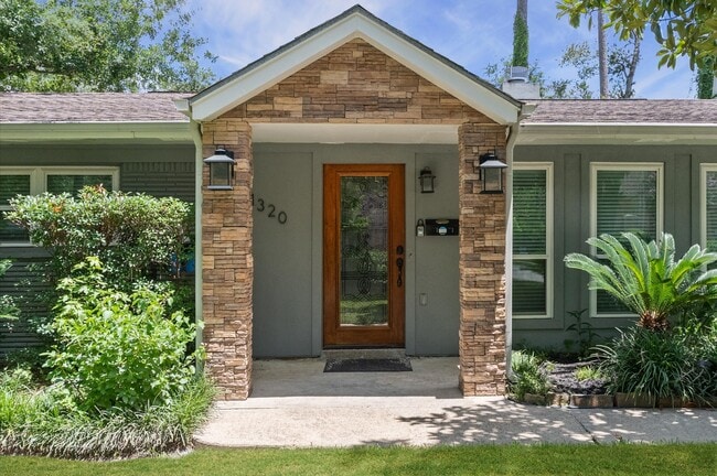 property at 1320 Woodvine Dr
