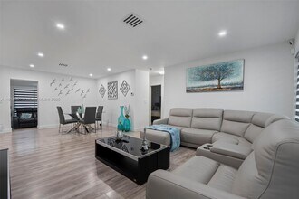 850 SW 31st Ave in Fort Lauderdale, FL - Building Photo - Building Photo