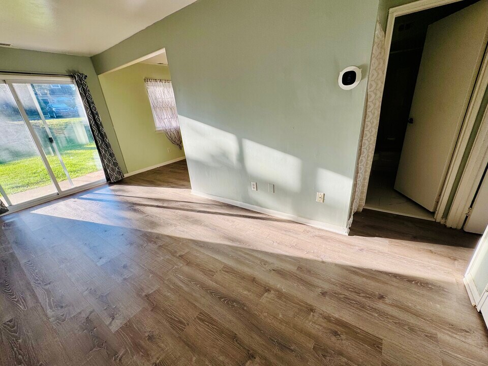 24 Kearney Dr, Unit 24 Kearney in North Wales, PA - Building Photo