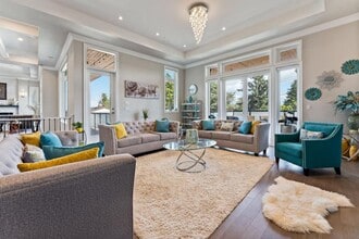 15721 Roper Ave in White Rock, BC - Building Photo - Building Photo