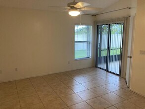 88 Lakepointe Cir in Kissimmee, FL - Building Photo - Building Photo