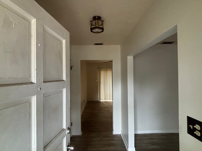 929 Cypress Ave in Panama City, FL - Foto de edificio - Building Photo