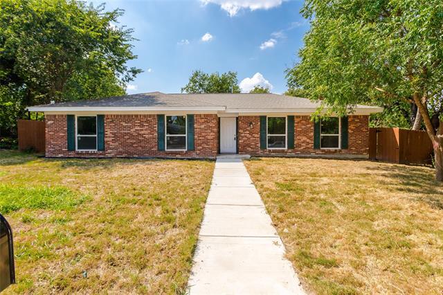 1909 Greenbriar Ct in Plano, TX - Building Photo