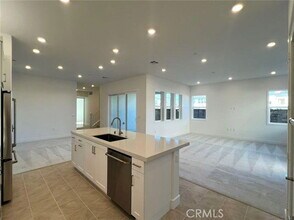 410 Clipper in Irvine, CA - Building Photo - Building Photo