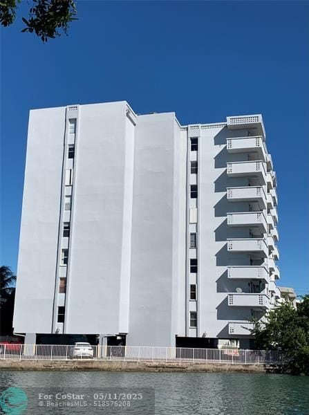7118 Bonita Dr in Miami Beach, FL - Building Photo - Building Photo