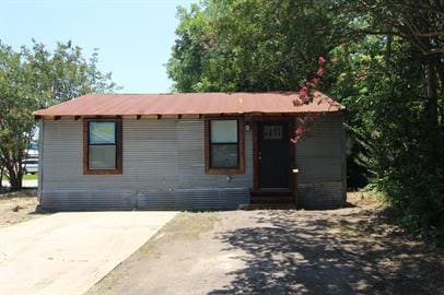 property at 213 N Waldrip St