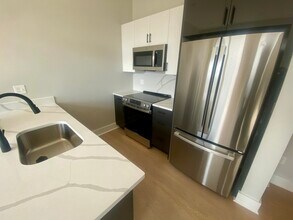 379 Somerville Ave, Unit 9 in Somerville, MA - Building Photo - Building Photo