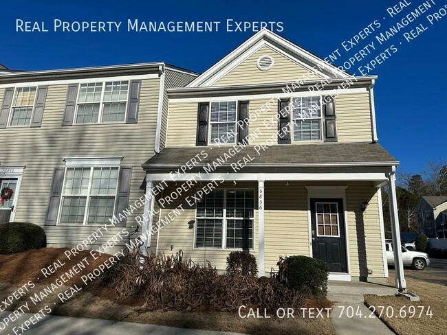 6856 Rothchild Dr in Charlotte, NC - Building Photo - Building Photo