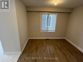 655 Terrier Cir in Ottawa, ON - Building Photo - Building Photo