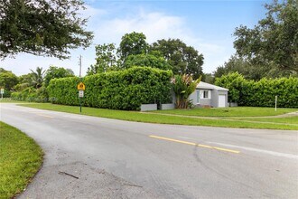 202 NW 92nd St in Miami Shores, FL - Building Photo - Building Photo