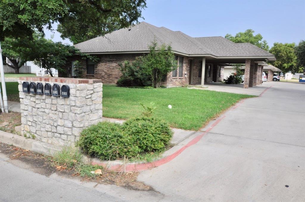 663 W Tarleton in Stephenville, TX - Building Photo
