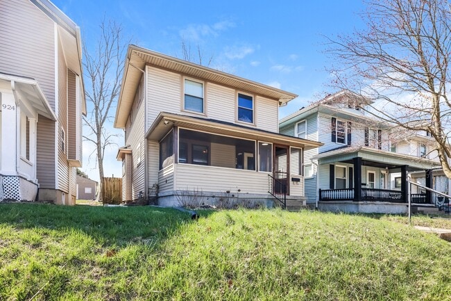 920 E Stewart St in Dayton, OH - Building Photo - Building Photo