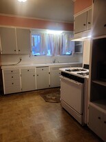 3093 N Michigan Ave, Unit Apartment #2