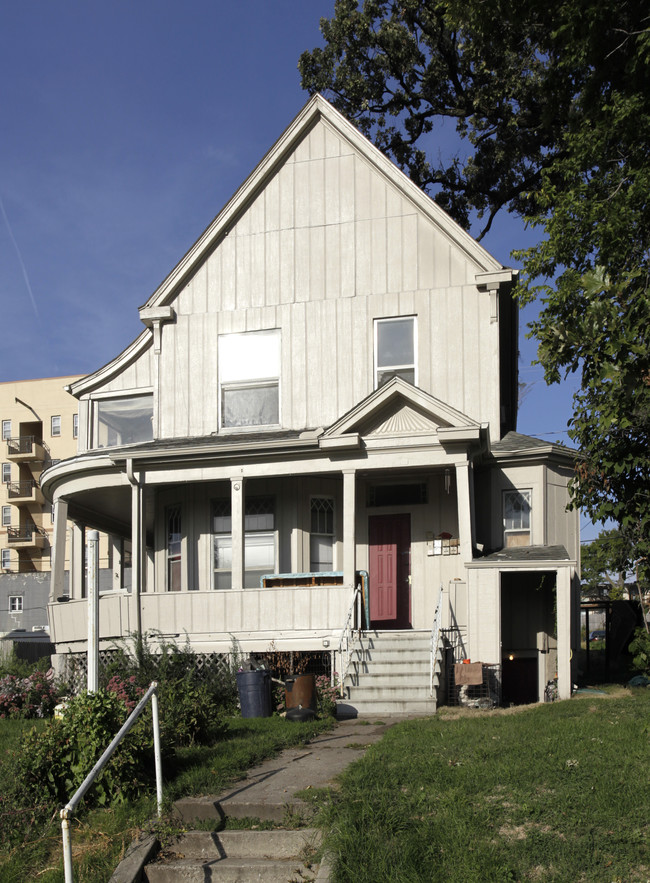 1029 S 29th St in Omaha, NE - Building Photo - Building Photo