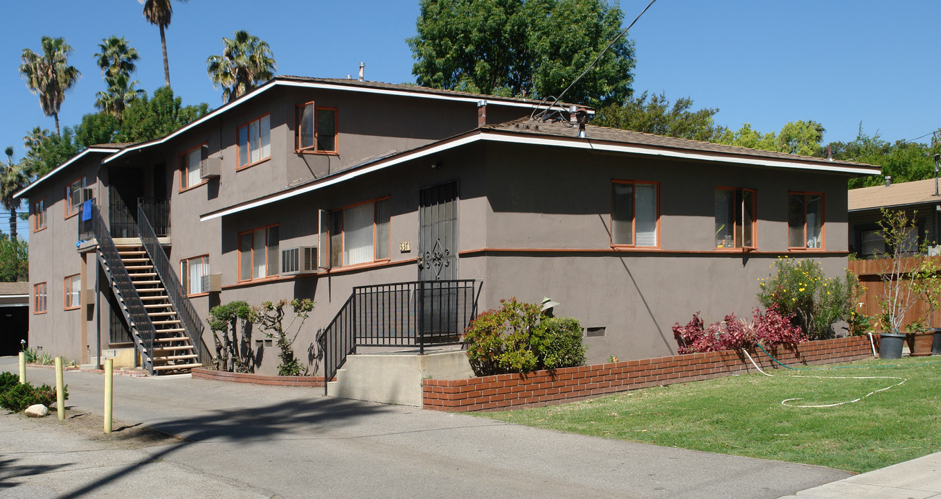 537 Catalina Ave in Pasadena, CA - Foto de edificio