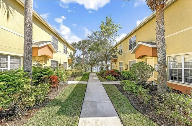 9063 Gervais Cir in Naples, FL - Building Photo - Building Photo