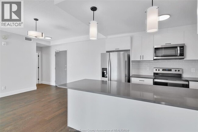 2600 Sandwich W Pkwy in Lasalle, ON - Building Photo - Building Photo