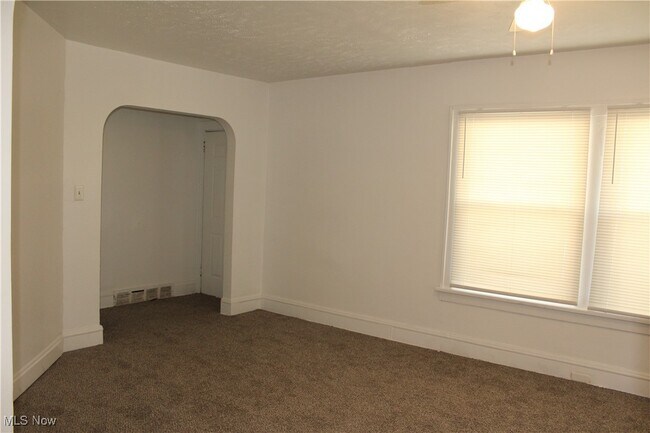 397 E 148th St in Cleveland, OH - Building Photo - Building Photo