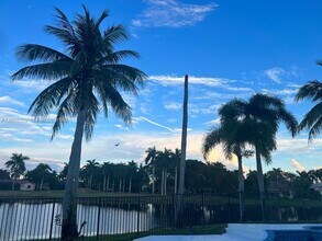 2534 Poinciana Dr in Weston, FL - Building Photo - Building Photo