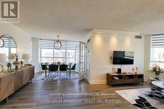 3605 Kariya Dr in Mississauga, ON - Building Photo - Building Photo