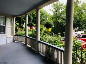 136 Lincoln St in Montclair, NJ - Building Photo - Building Photo