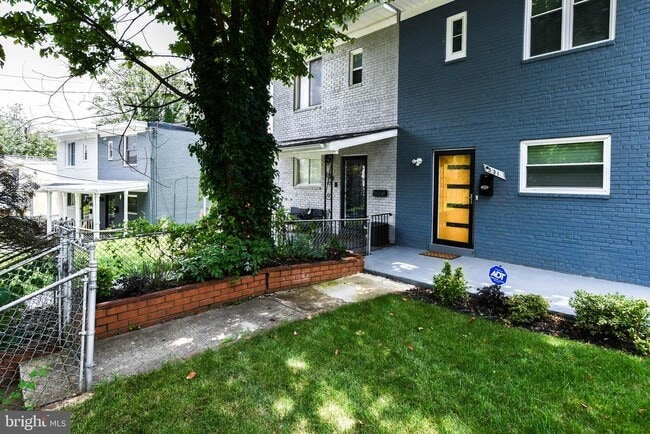 531 Hilltop Terrace SE in Washington, DC - Building Photo - Building Photo