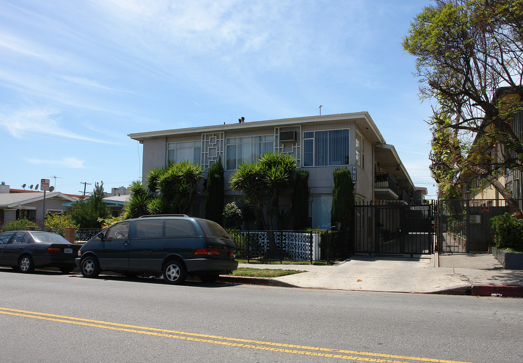 967 N Normandie Ave in Los Angeles, CA - Building Photo